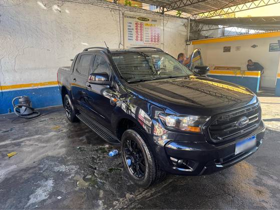 FORD RANGER 2.2 BLACK 4X2 CD 16V DIESEL 4P AUTOMÁTICO